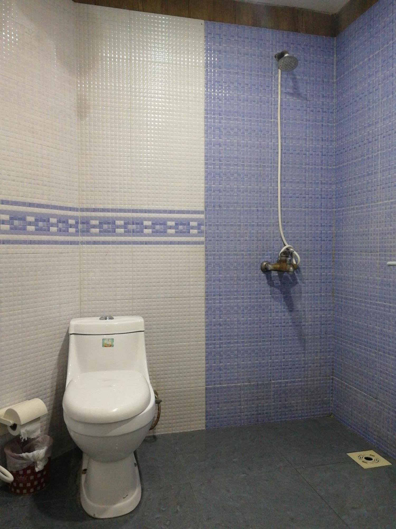 Quick Continental Hotel - Jail Road Lahor Szoba fotó